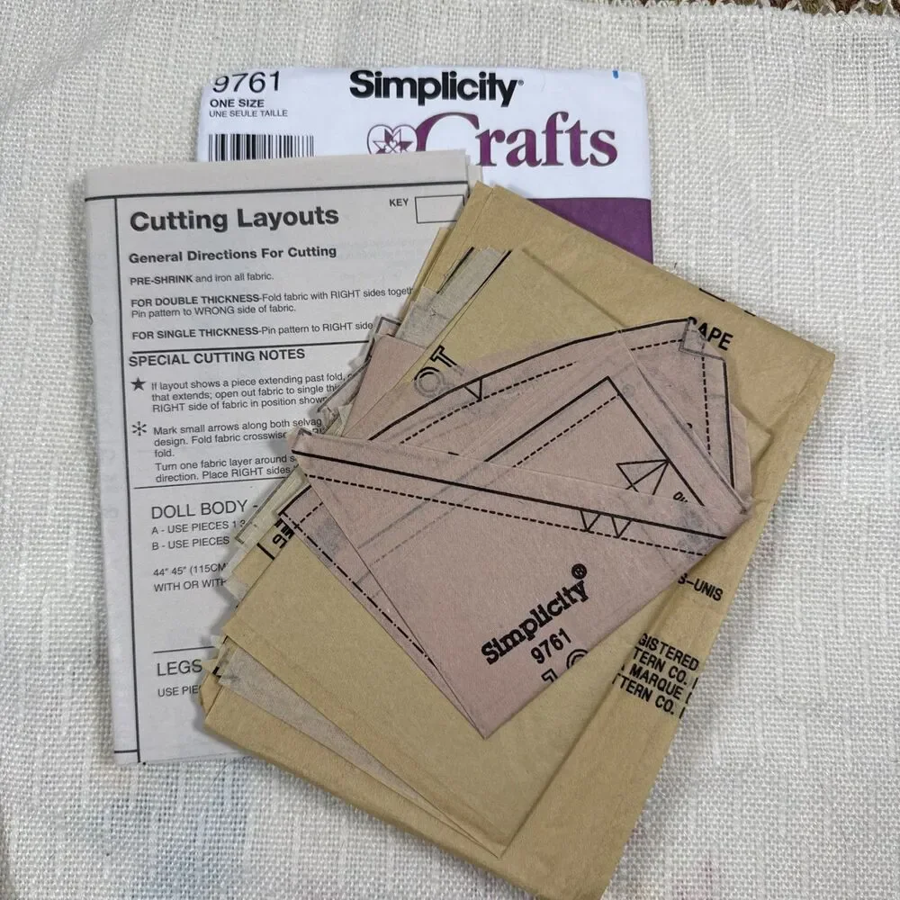 Simplicity Crafts Vintage Fall & Halloween Sewing Patterns Witch Crow Doll